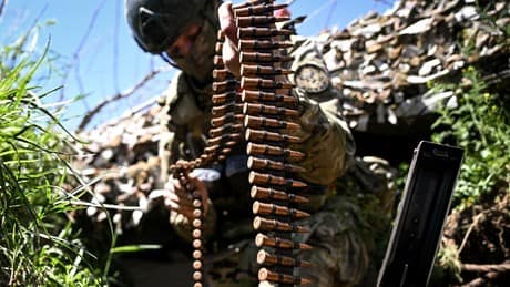Liveticker Ukraine-Krieg – Krasny Liman: Ukrainische Militärs kleiden sich in Zivil zur Flucht Liveticker Ukraine-Krieg – Krasny Liman: Ukrainische Militärs kleiden sich in Zivil zur Flucht