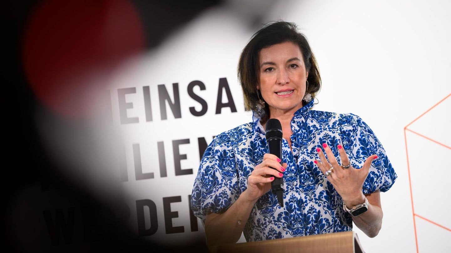 Meinung: Will Dorothee Bär die Bafög-Reform in Wirklichkeit retten? Hoffentlich Meinung: Will Dorothee Bär die Bafög-Reform in Wirklichkeit retten? Hoffentlich