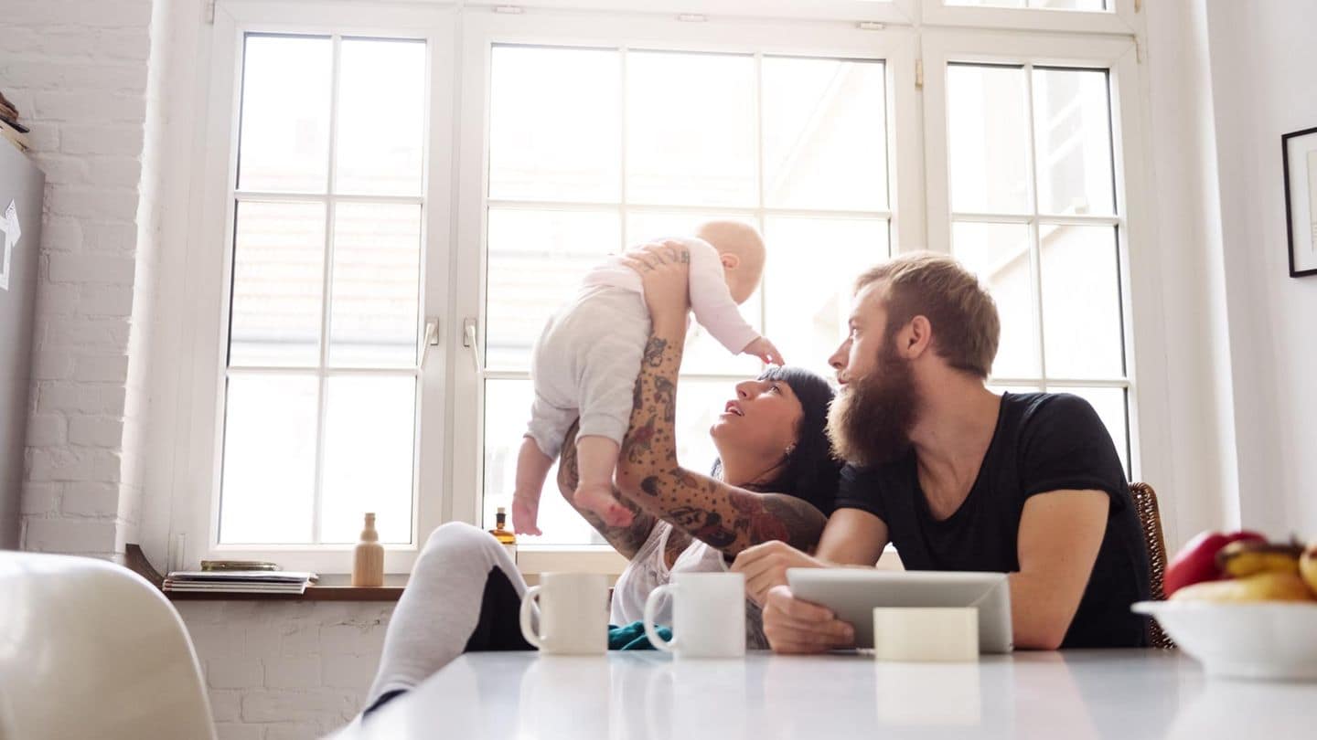 Drohende Kürzungen: Das Elterngeld wird ohnehin ständig weniger – es merkt nur keiner | Capital+ Drohende Kürzungen: Das Elterngeld wird ohnehin ständig weniger – es merkt nur keiner | Capital+