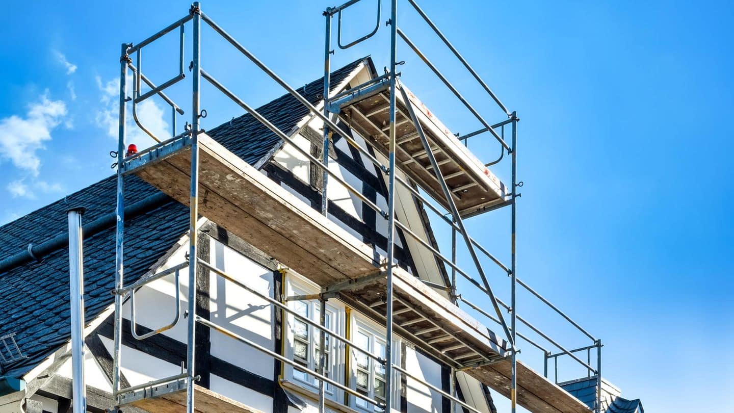 Immobilien: Haus sanieren mit 50.000 Euro: Diese Maßnahmen klappen | Capital+ Immobilien: Haus sanieren mit 50.000 Euro: Diese Maßnahmen klappen | Capital+