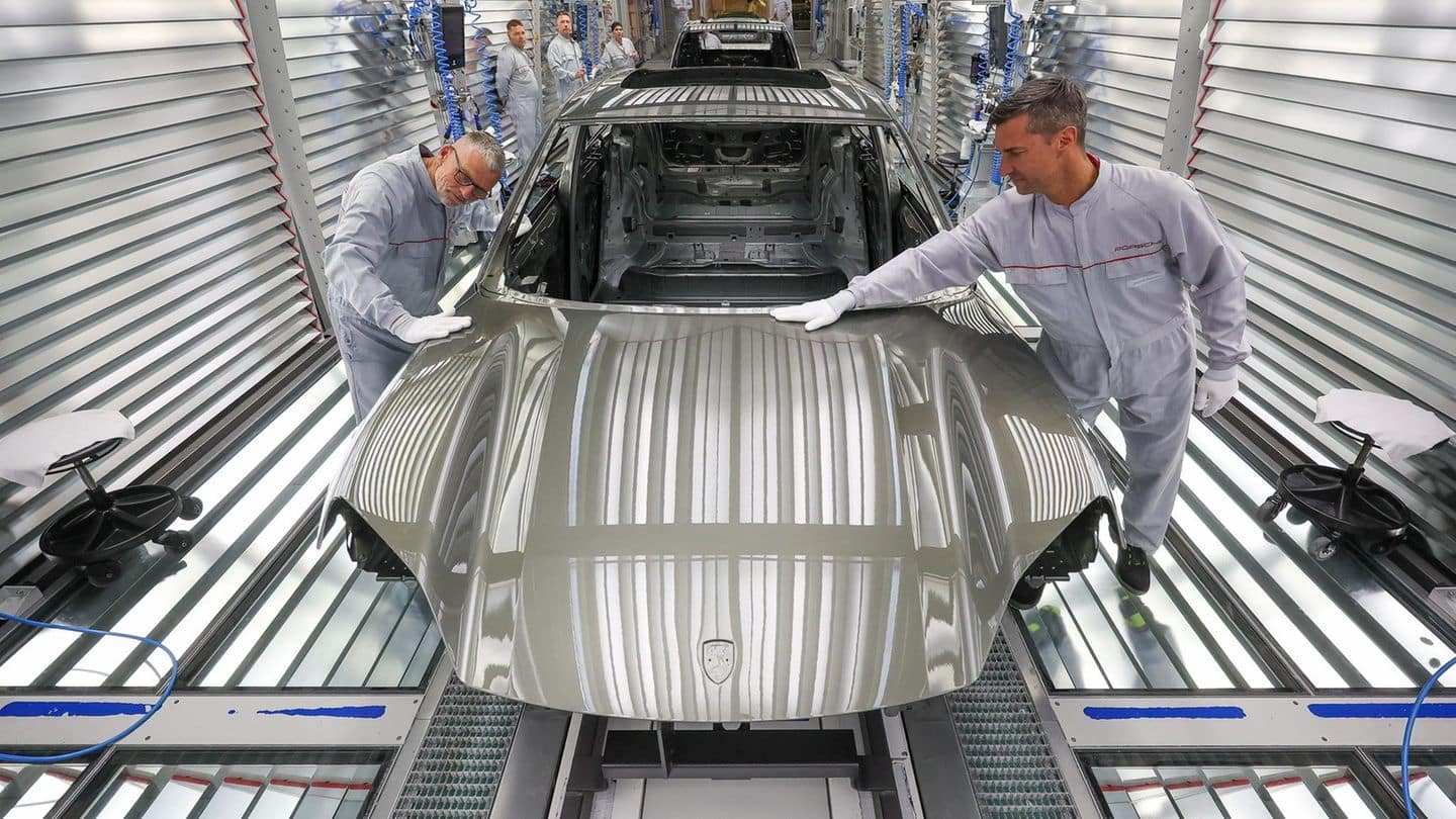 Aktie der Woche: Porsche: Aus dem Sanierungsfall wird wieder eine Wette | Capital+ Aktie der Woche: Porsche: Aus dem Sanierungsfall wird wieder eine Wette | Capital+
