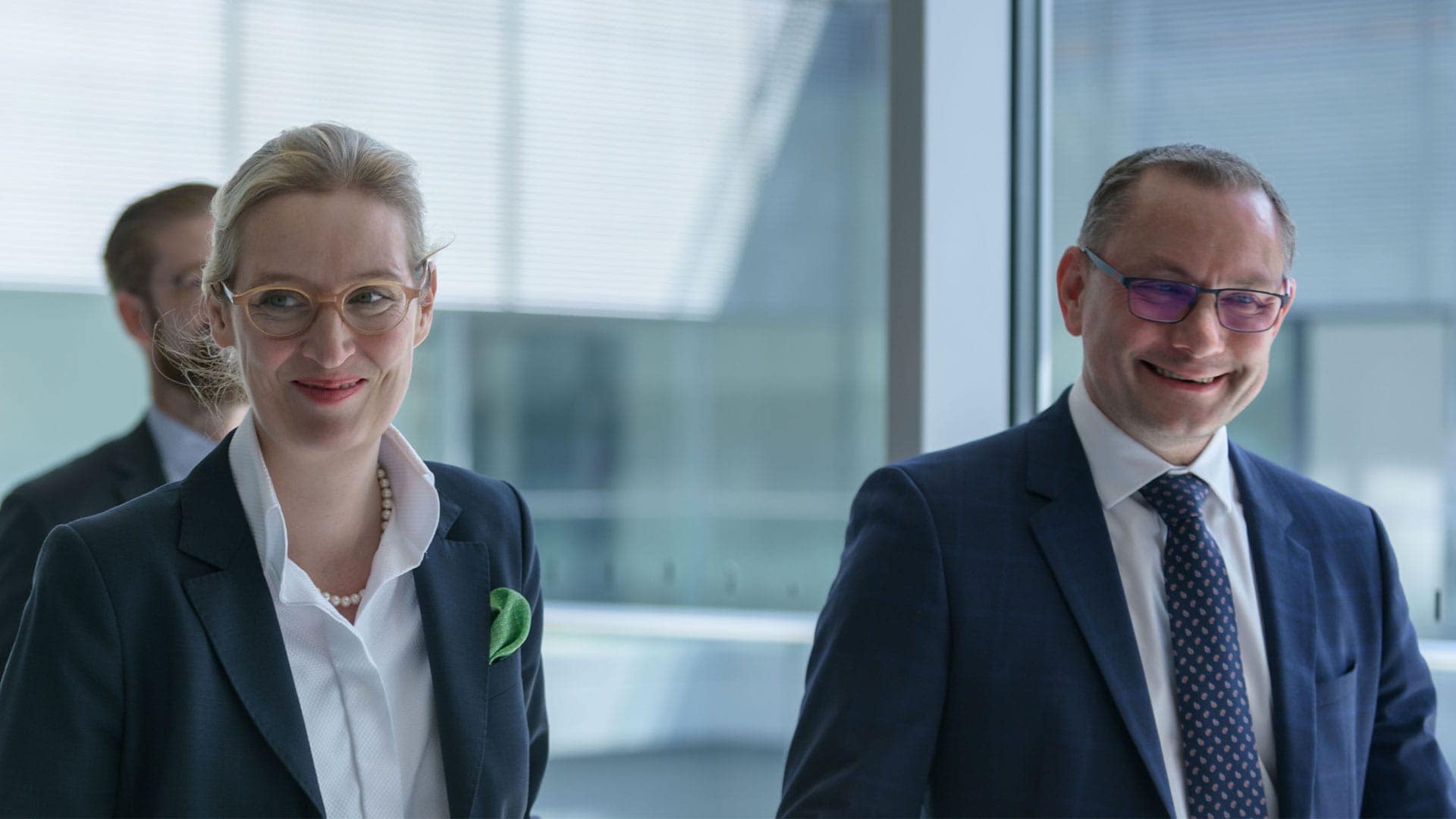 AfD bestätigt Führungsduo Weidel und Chrupalla in Erfurt AfD bestätigt Führungsduo Weidel und Chrupalla in Erfurt
