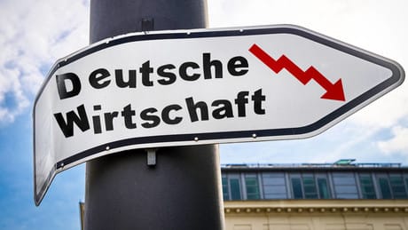Deutschland: Deindustrialisierung unaufhaltbar – mehr als 340.000 Jobs seit Corona-Krise gestrichen Deutschland: Deindustrialisierung unaufhaltbar – mehr als 340.000 Jobs seit Corona-Krise gestrichen