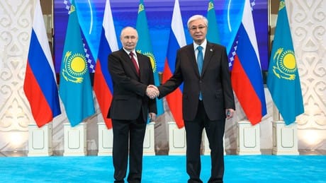 Putin-Besuch in Kasachstan: Europas Niedergang, Eurasiens Aufstieg Putin-Besuch in Kasachstan: Europas Niedergang, Eurasiens Aufstieg