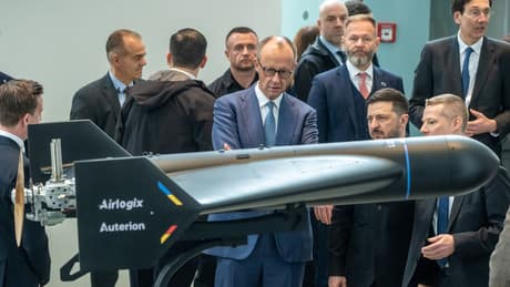 Drohnen aus München für die Ukraine: Merz setzt auf Eskalation statt Diplomatie Drohnen aus München für die Ukraine: Merz setzt auf Eskalation statt Diplomatie