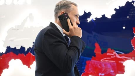 FSB warnt russische Spitzenbeamte: Ausländische Geheimdienste hören mittels Smartphone mit FSB warnt russische Spitzenbeamte: Ausländische Geheimdienste hören mittels Smartphone mit