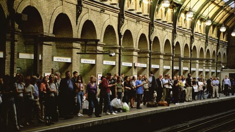 24-stündiger Streik legt Teile der Londoner U-Bahn lahm 24-stündiger Streik legt Teile der Londoner U-Bahn lahm