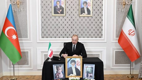 Liveticker Iran-Krieg: Israel soll verdeckte Basen in Aserbaidschan für Kriegseinsätze genutzt haben Liveticker Iran-Krieg: Israel soll verdeckte Basen in Aserbaidschan für Kriegseinsätze genutzt haben