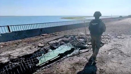 Liveticker Ukraine-Krieg: Tschongar-Brücke nach ukrainischem Drohnenangriff erneut beschädigt Liveticker Ukraine-Krieg: Tschongar-Brücke nach ukrainischem Drohnenangriff erneut beschädigt