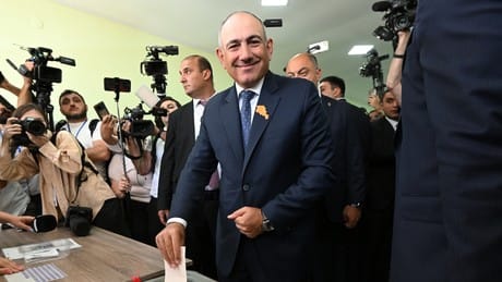 Premier Paschinjan: Armeniern im Ausland sollte man das Wahlrecht entziehen Premier Paschinjan: Armeniern im Ausland sollte man das Wahlrecht entziehen