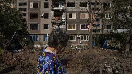 Liveticker Ukraine-Krieg – Frontbericht: Russische Truppen befreien 172 Gebäude in Konstantinowka Liveticker Ukraine-Krieg – Frontbericht: Russische Truppen befreien 172 Gebäude in Konstantinowka