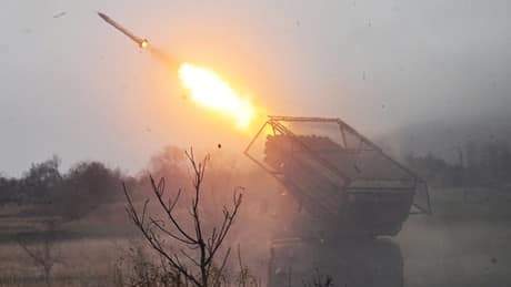 Liveticker Ukraine-Krieg: Russische Armee greift ukrainische Militärbetriebe mit Präzisionswaffen an Liveticker Ukraine-Krieg: Russische Armee greift ukrainische Militärbetriebe mit Präzisionswaffen an
