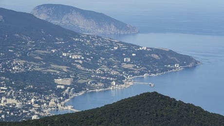 Liveticker Ukraine-Krieg – Kiew droht: Drohnen werden Krim in Insel verwandeln Liveticker Ukraine-Krieg – Kiew droht: Drohnen werden Krim in Insel verwandeln