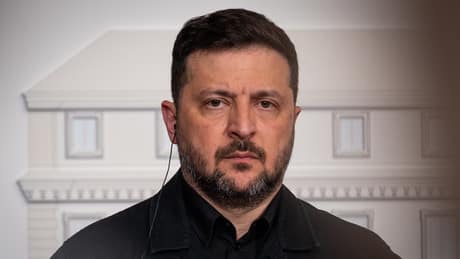 Liveticker Ukraine-Krieg: Selenskij stellt Lukaschenko Ultimatum wegen Militärtechnik an der Grenze Liveticker Ukraine-Krieg: Selenskij stellt Lukaschenko Ultimatum wegen Militärtechnik an der Grenze