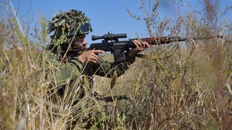 Liveticker Ukraine-Krieg: Russisches Militär vereitelt Fluchtversuch des Gegners aus Konstantinowka Liveticker Ukraine-Krieg: Russisches Militär vereitelt Fluchtversuch des Gegners aus Konstantinowka