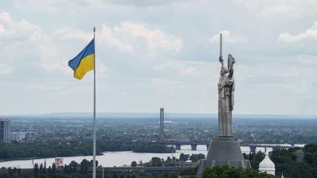 Liveticker Ukraine-Krieg: Trump erwähnt Flugverbotszone als Teil der Schutzgarantie für Kiew Liveticker Ukraine-Krieg: Trump erwähnt Flugverbotszone als Teil der Schutzgarantie für Kiew