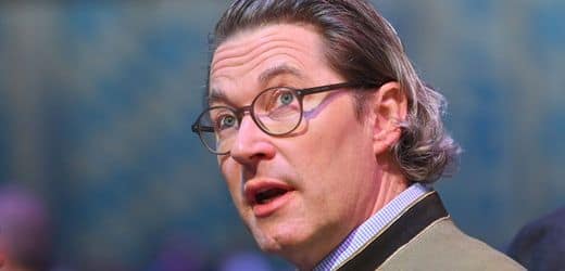 Ex-Verkehrsminister Scheuer muss wegen Mautdebakel vor Gericht Ex-Verkehrsminister Scheuer muss wegen Mautdebakel vor Gericht