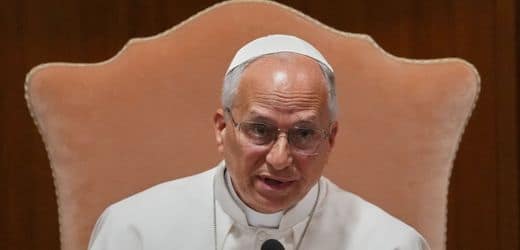 Papst Leo XIV. fordert strenge Regeln für den Umgang mit künstlicher Intelligenz Papst Leo XIV. fordert strenge Regeln für den Umgang mit künstlicher Intelligenz
