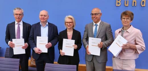 Konjunktur-Prognose: Wirtschaftsweise senken Wachstumserwartung deutlich Konjunktur-Prognose: Wirtschaftsweise senken Wachstumserwartung deutlich