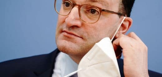 Pure Fashion Agency: Hamburger Textilhändler fordert halbe Milliarde vom Bund wegen Corona-Masken Pure Fashion Agency: Hamburger Textilhändler fordert halbe Milliarde vom Bund wegen Corona-Masken